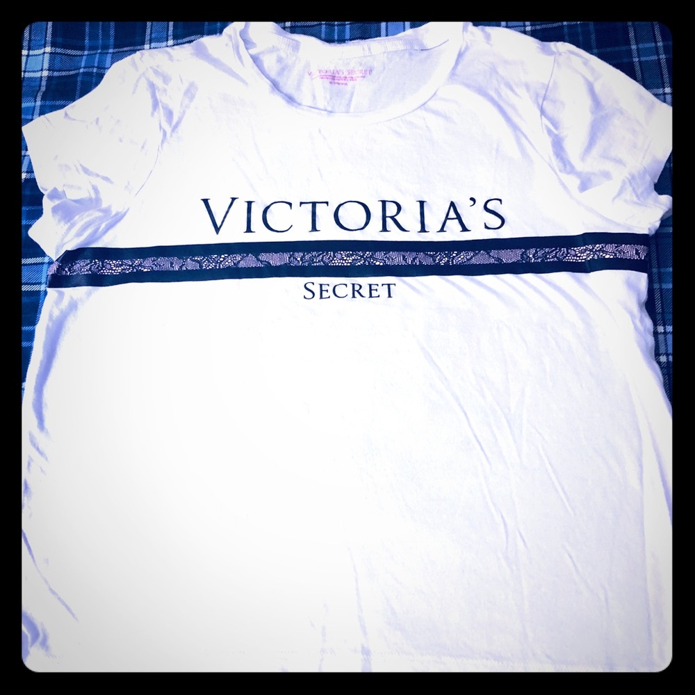 FINAL PRICE. ☁️ Soft sleepwear VS top.